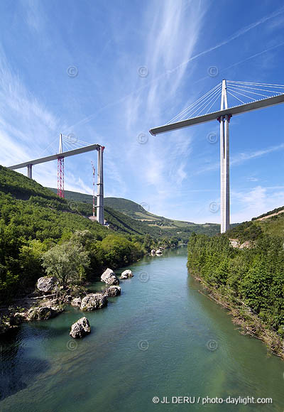 Viaduc de Millau, 2004-05